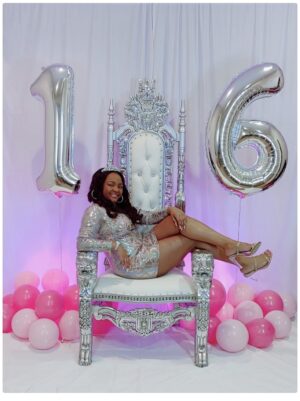 Adult Raja Throne Chair Silver/Ivory